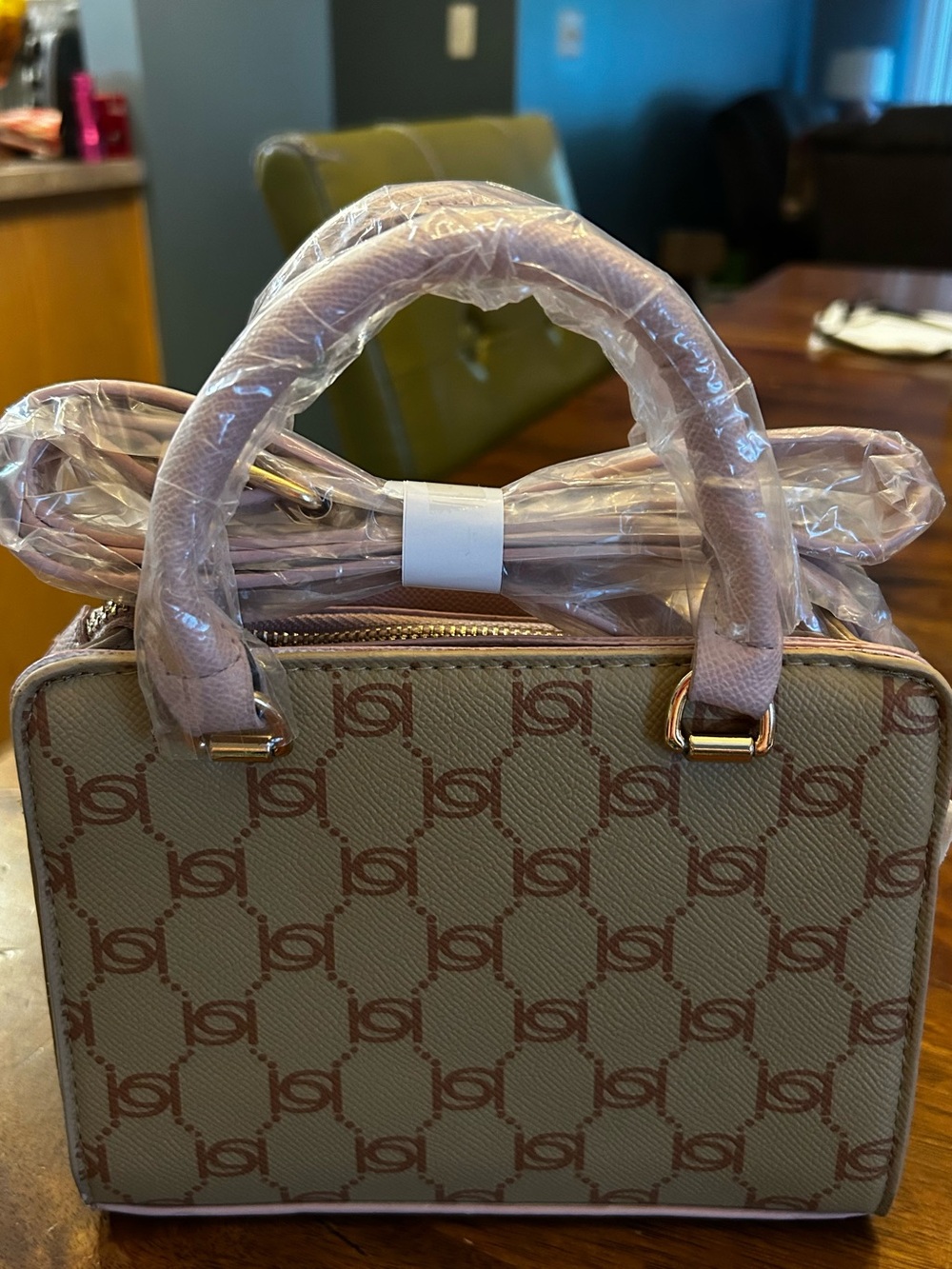 bebe Almond & Powder Pink Mini Satchel w/Gold Hardware Logo & Crossbody Strap - Picture 2 of 9
